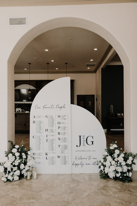 Custom Arch Wedding Seating Chart – Modern Foam Board Sign with Easel